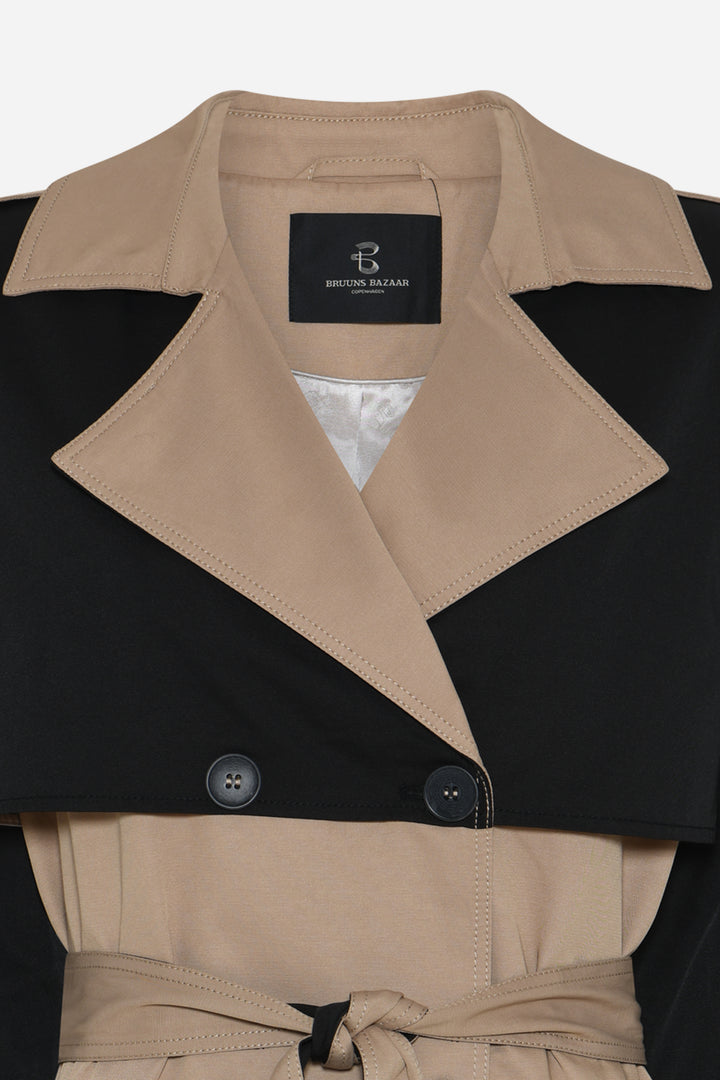 Bruuns Bazaar Women AmomumBBCindi coat Overtøj Dark sand
