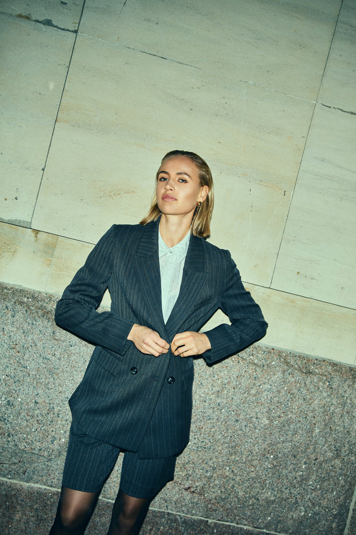 Bruuns Bazaar Women ApricotBBLinda blazer Blazere Herringbone blue pin stripe