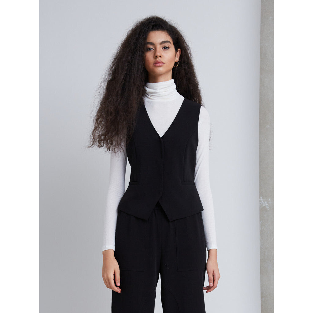 Bruuns Bazaar Women BrassicaBBBigi waistcoat Blazer Black