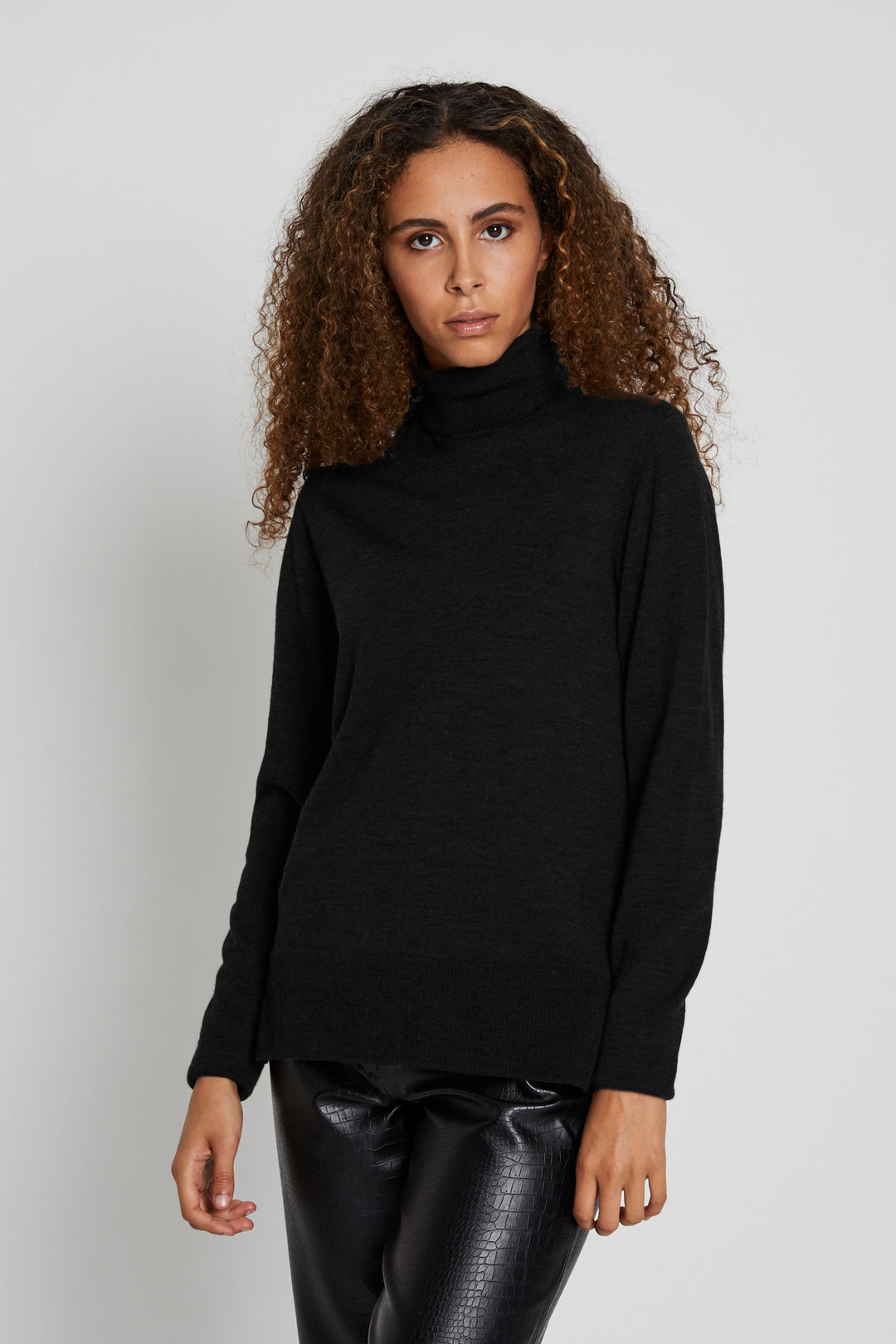 Bruuns Bazaar Women CharleneBBRoll Neck knit Knit Black