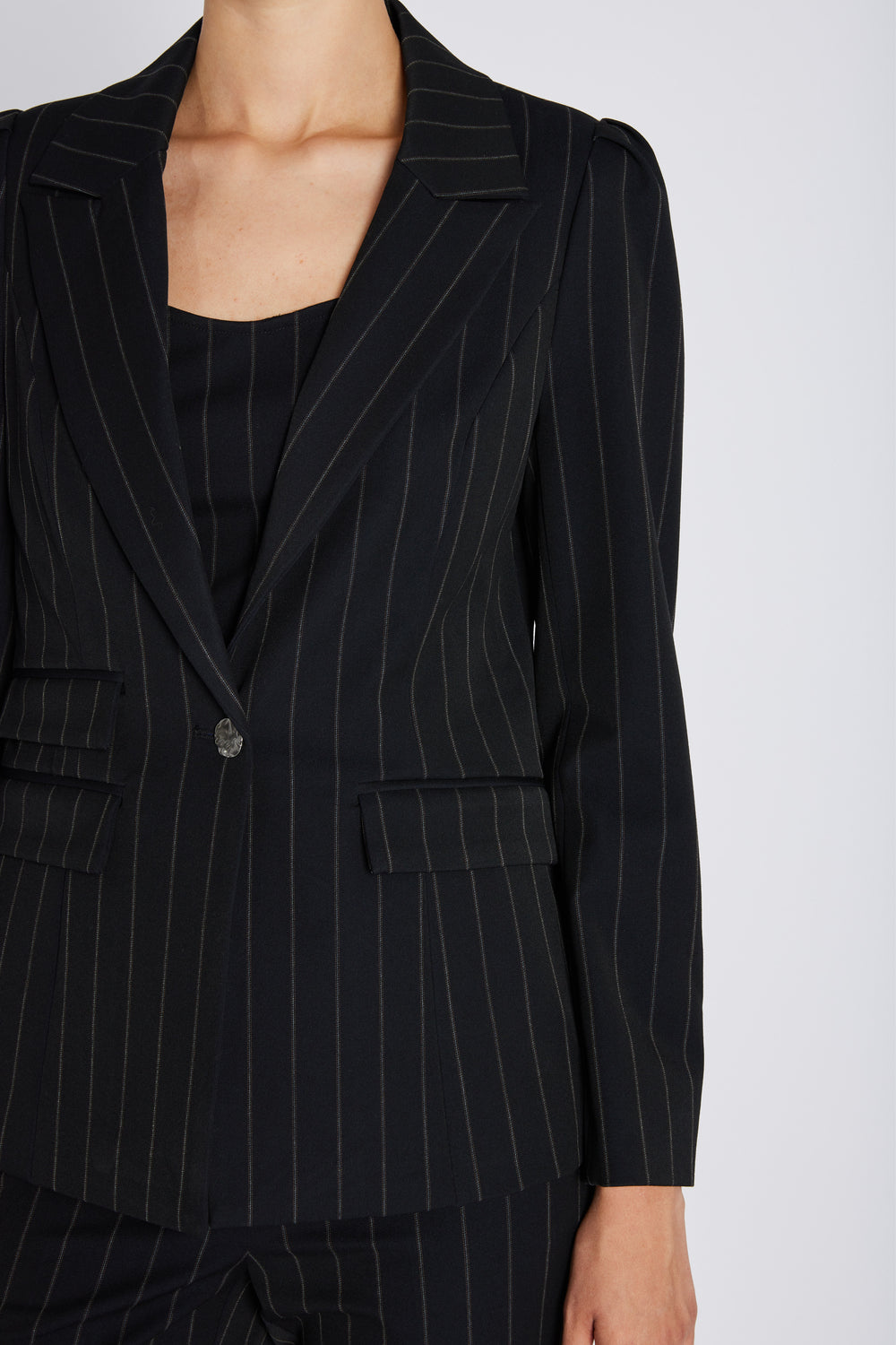 Bruuns Bazaar Women HydrangeaBBNora blazer Blazere Black pinstripe