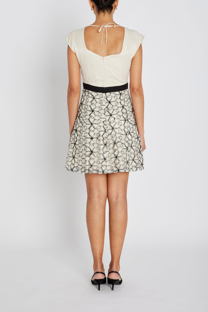 Bruuns Bazaar Women ManicariaBBOritta kjole Kjoler Cream / Black