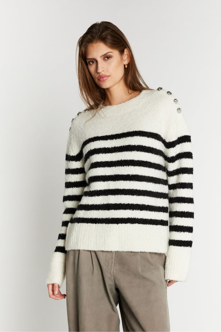 Bruuns Bazaar Women PompomBBAddie strik Strik Snow white / black