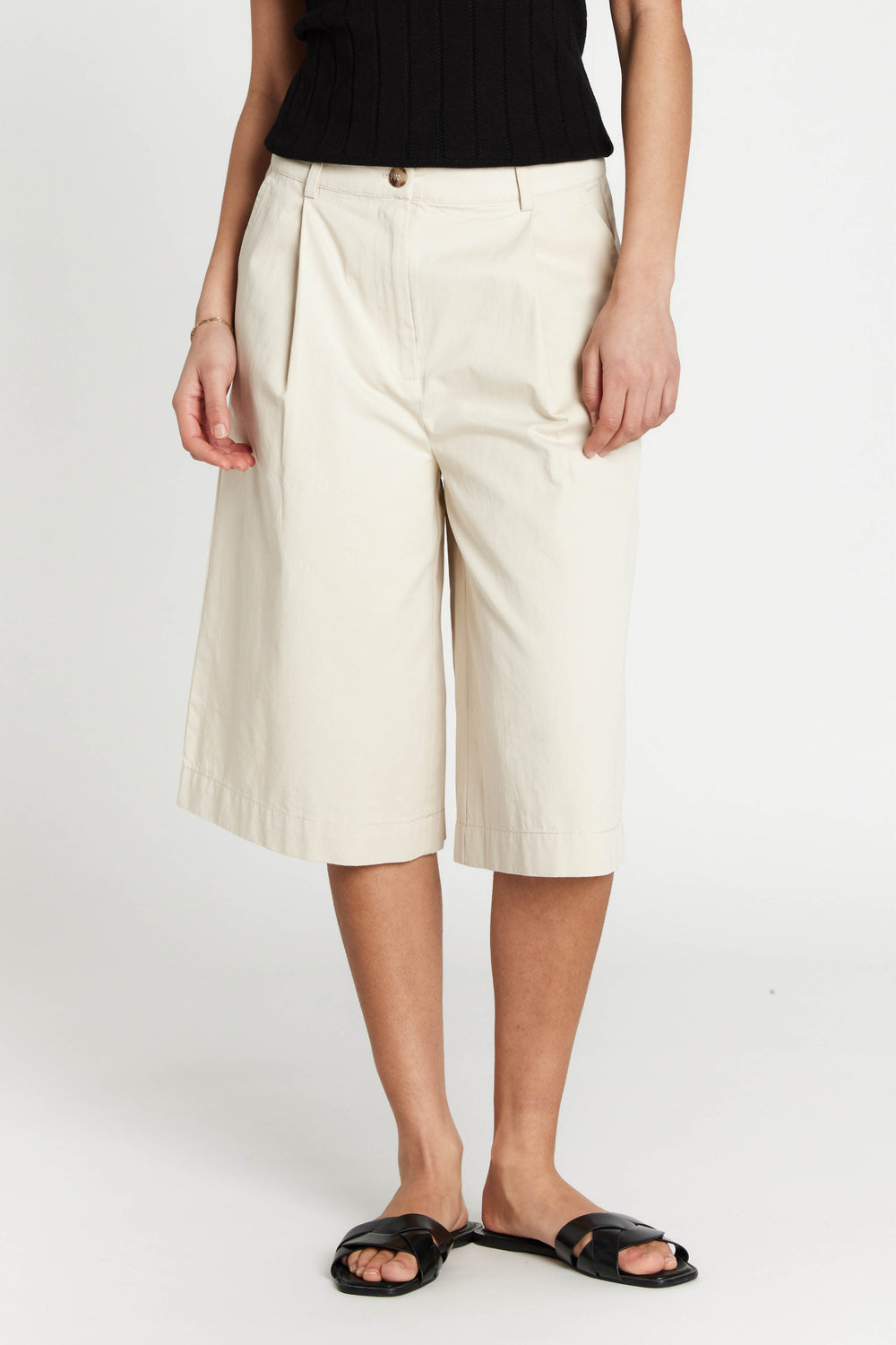 Bruuns Bazaar Women ThrinaxBBHannahi shorts Shorts .Sand