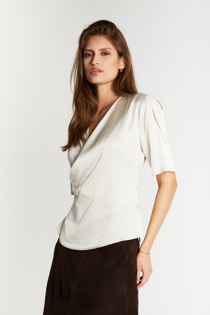 Bruuns Bazaar Women WeckiaBBNeemas bluse Bluser Kit