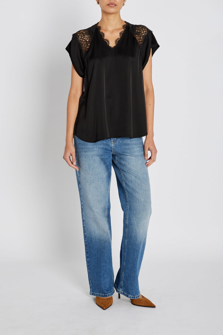 Bruuns Bazaar Women WeckiaBBSynje bluse Bluser Black